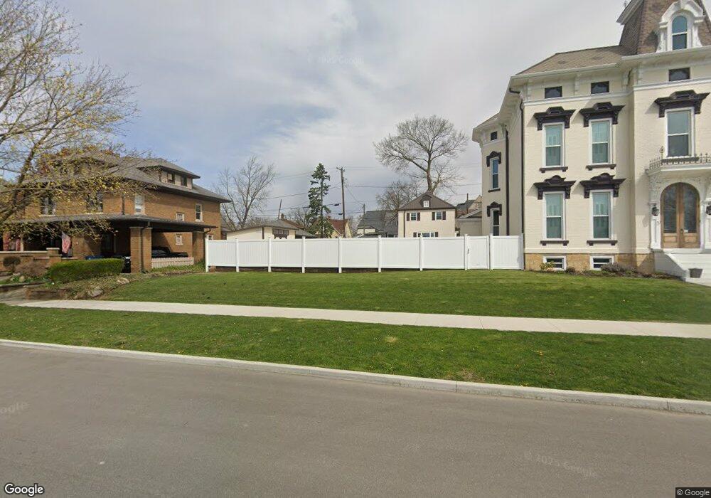 220 W Hill St, Wabash, IN 46992 - photo 1