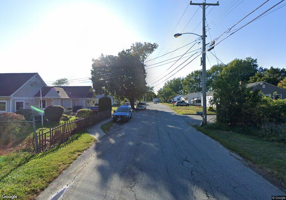 18-A B Marshall Ln, Middletown, RI 02842 - photo 1