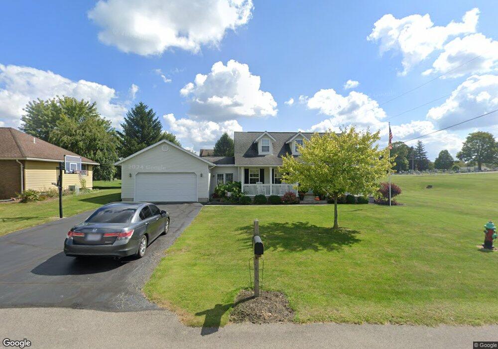 719 Chestnut Dr, Upper Sandusky, OH 43351 - photo 1