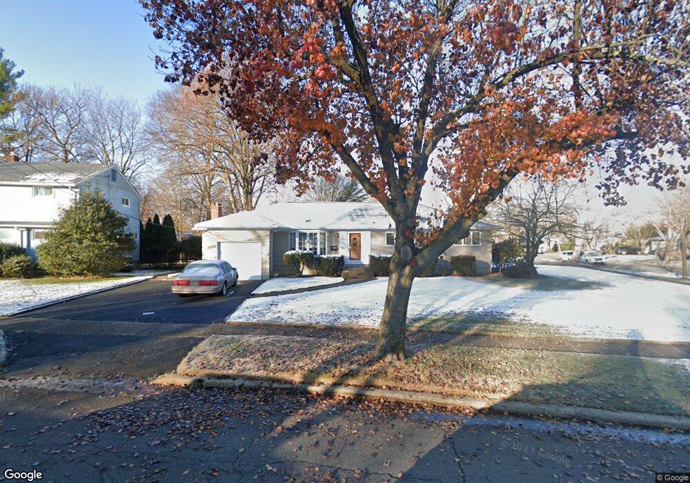 8 Warwick Ct, River Edge, NJ 07661 - photo 1