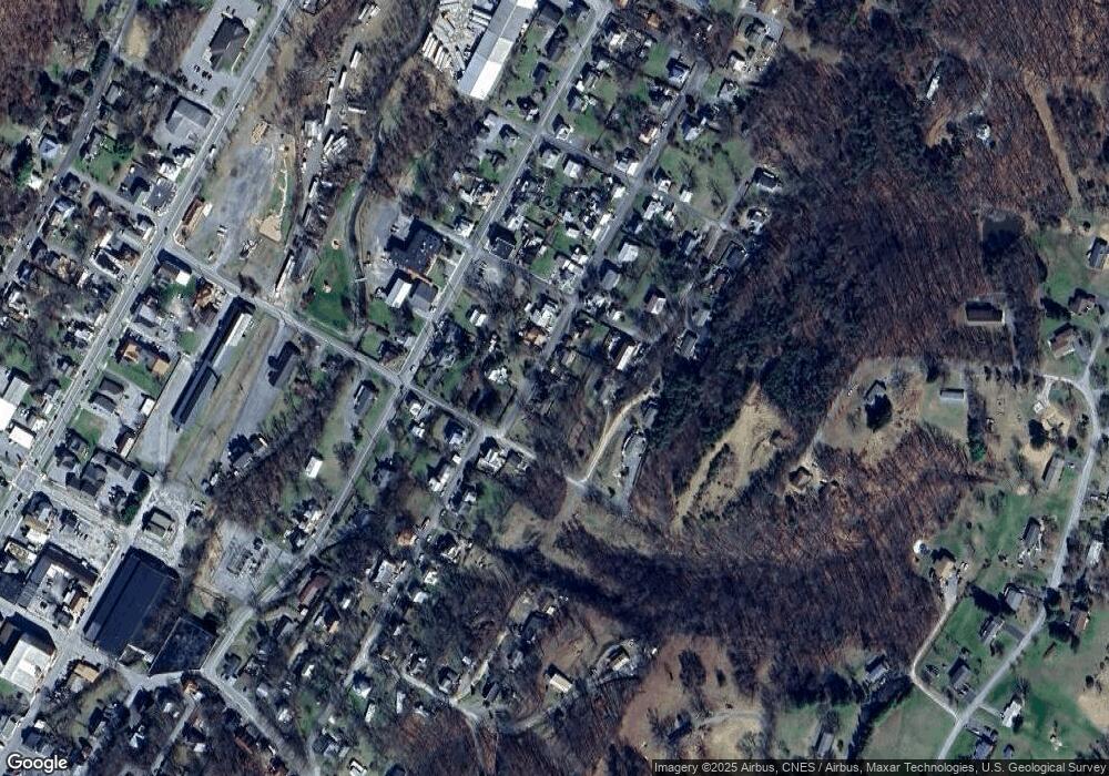 179 S Laurel Ave, Berkeley Springs, WV 25411 - photo 1