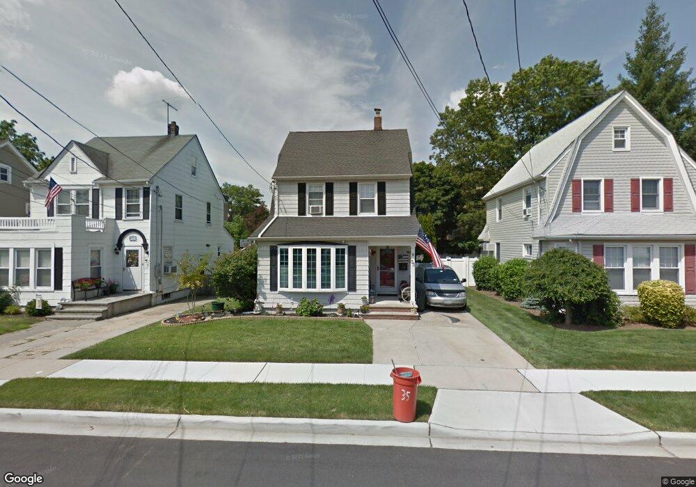 35 Geranium Ave, Mineola, NY 11501 - photo 1