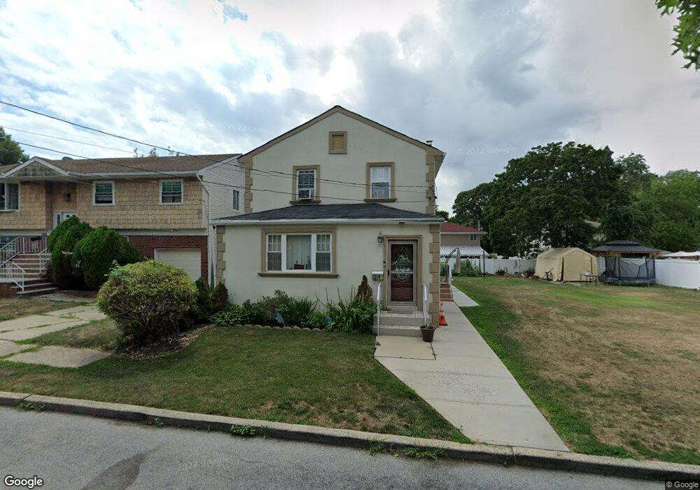 20 Saranac Rd, West Hempstead, NY 11552 - photo 1