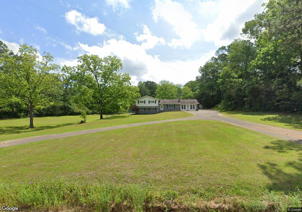 902 Service Rd, Laurel, MS 39443 - photo 1