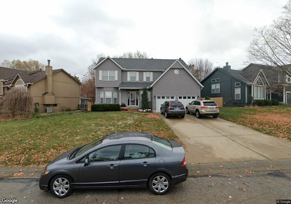 5607 Brownridge Dr, Shawnee, KS 66218 - photo 1