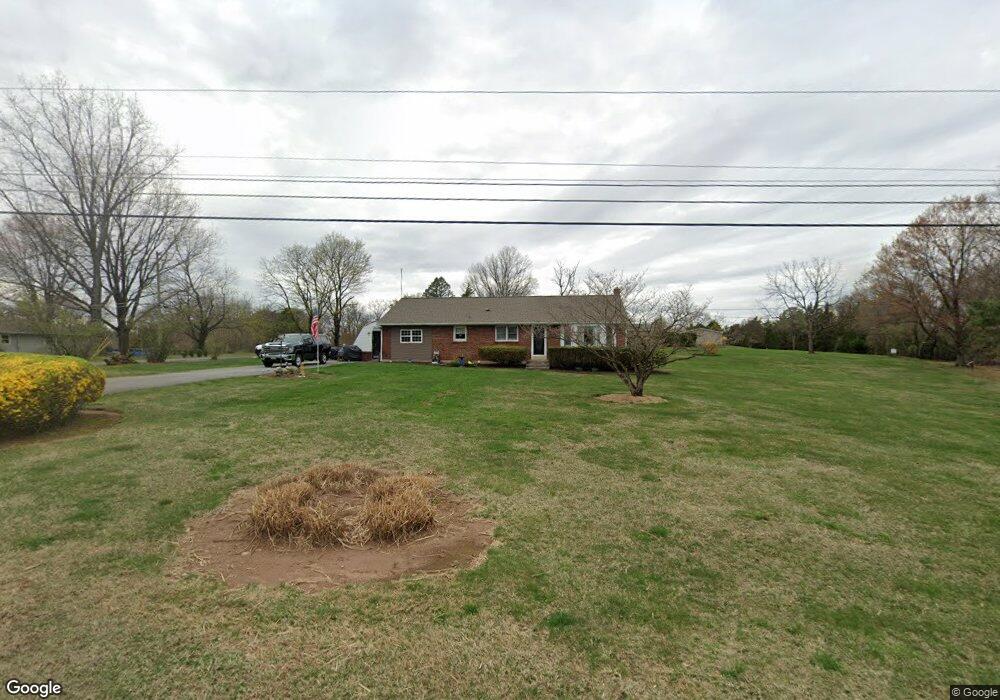 59 Peach Tree Ln, Reading, PA 19608 - photo 1