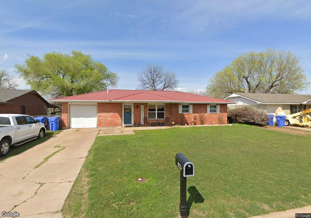 805 W E Ave, Cache, OK 73527 - photo 1
