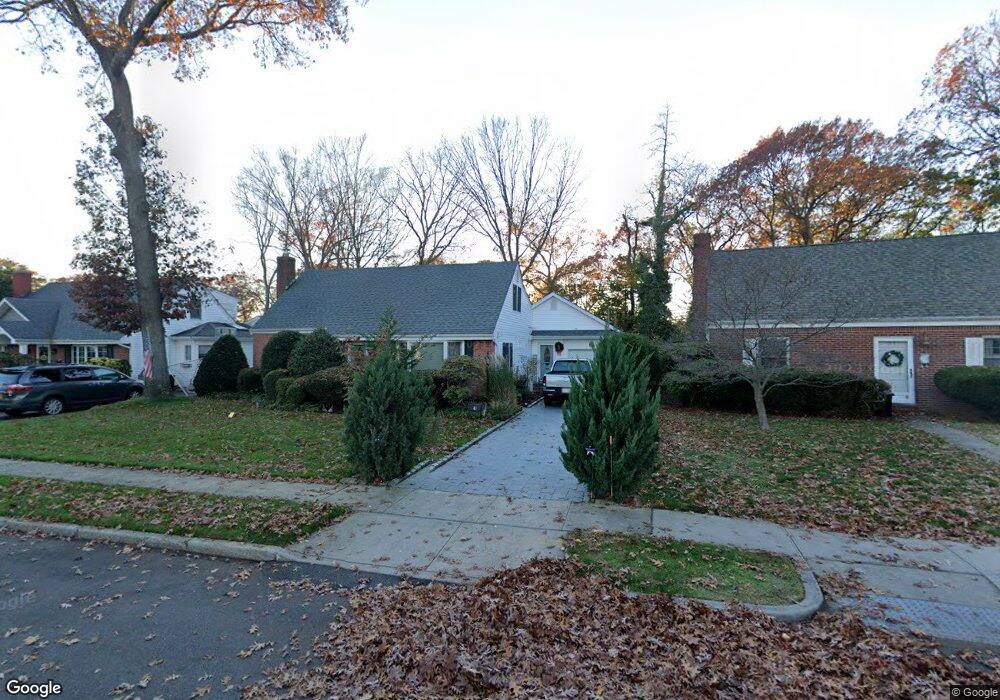 41 Brixton Rd, Merrick, NY 11566 - photo 1