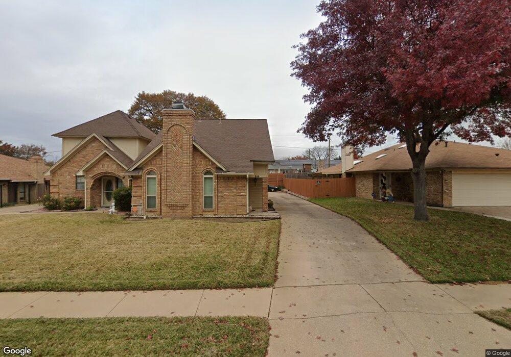 216 Mountainview Dr, Hurst, TX 76054 - photo 1