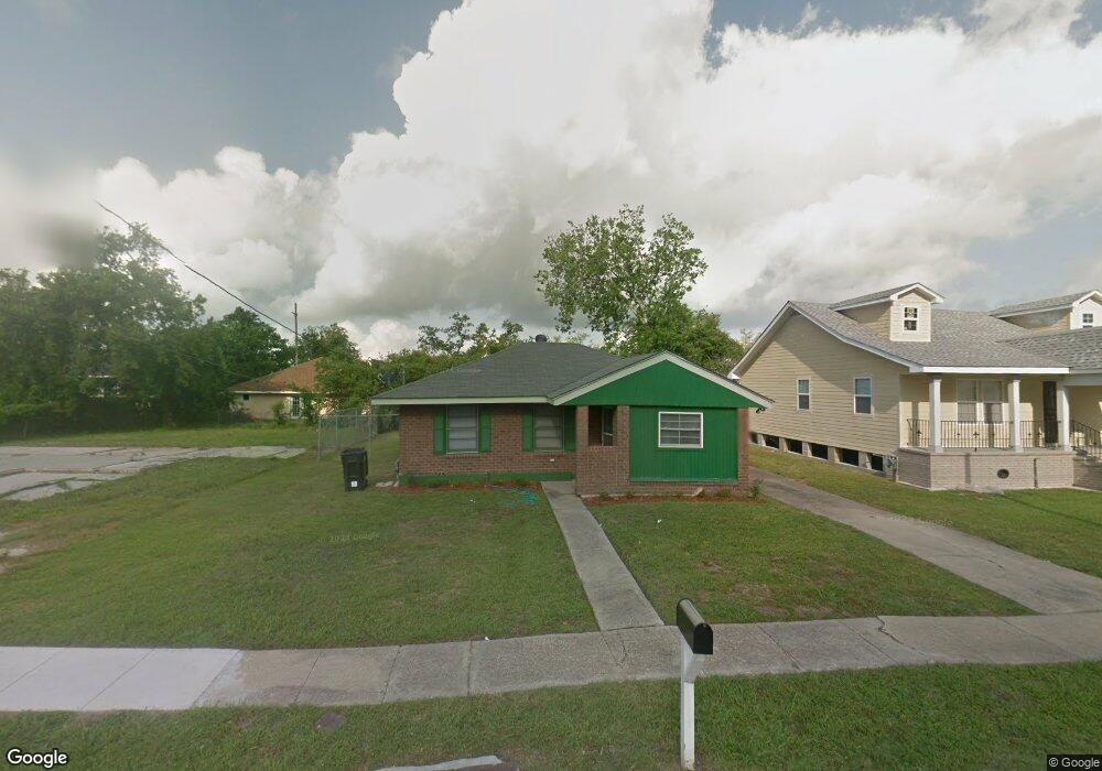 5110 Gallier Dr, New Orleans, LA 70126 - photo 1