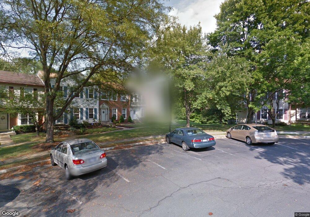 7900 Bubbling Brook Cir, Springfield, VA 22153 - photo 1