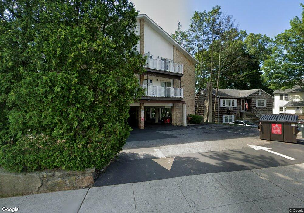 41 Rock Spring Rd unit 10, Stamford, CT 06906 - photo 1