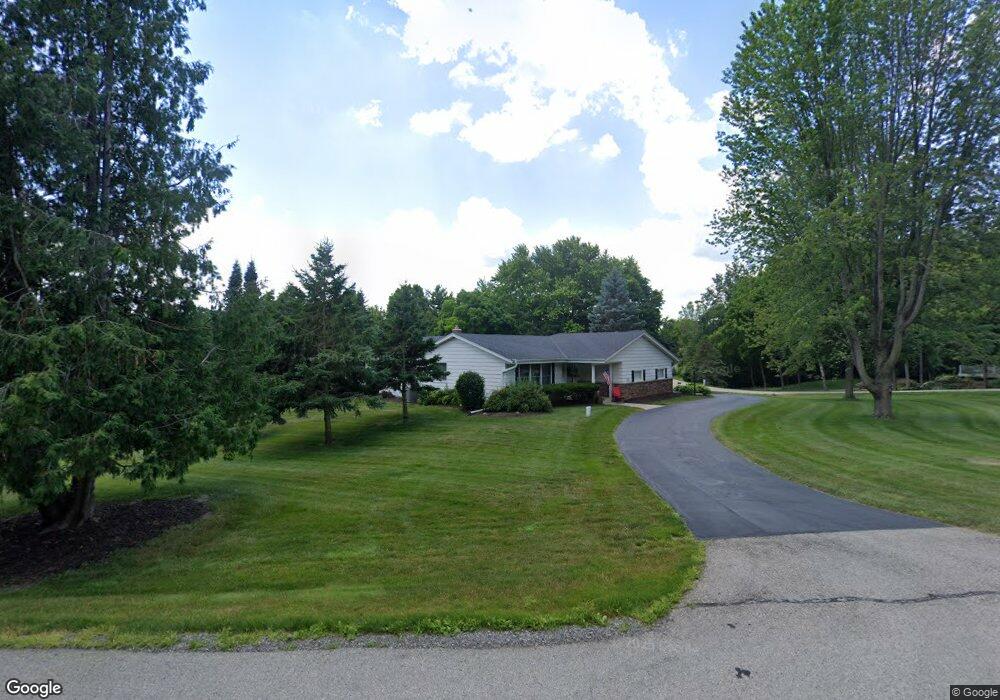 N51W27611 N Willow Creek Dr, Pewaukee, WI 53072 - photo 1