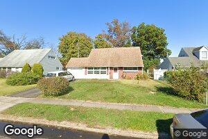 54 Pine Needle Rd, Levittown, PA 19056