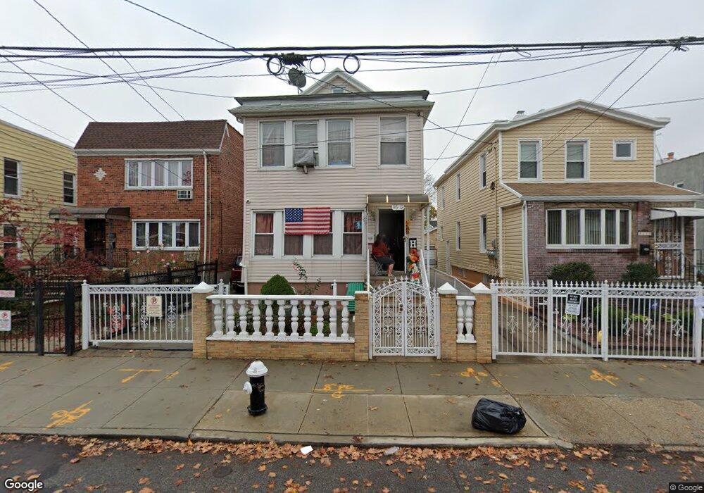 9512 110th St, South Richmond Hill, NY 11419 - photo 1