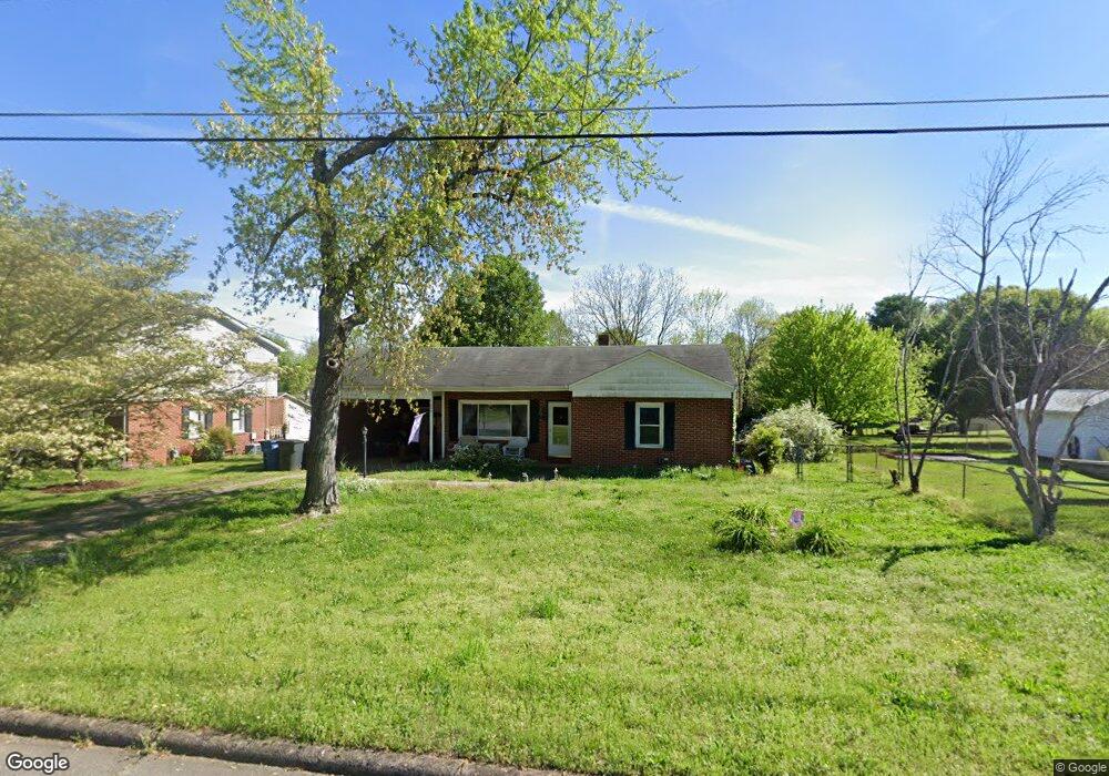 520 Georgia Ave, Statesville, NC 28677 - photo 1