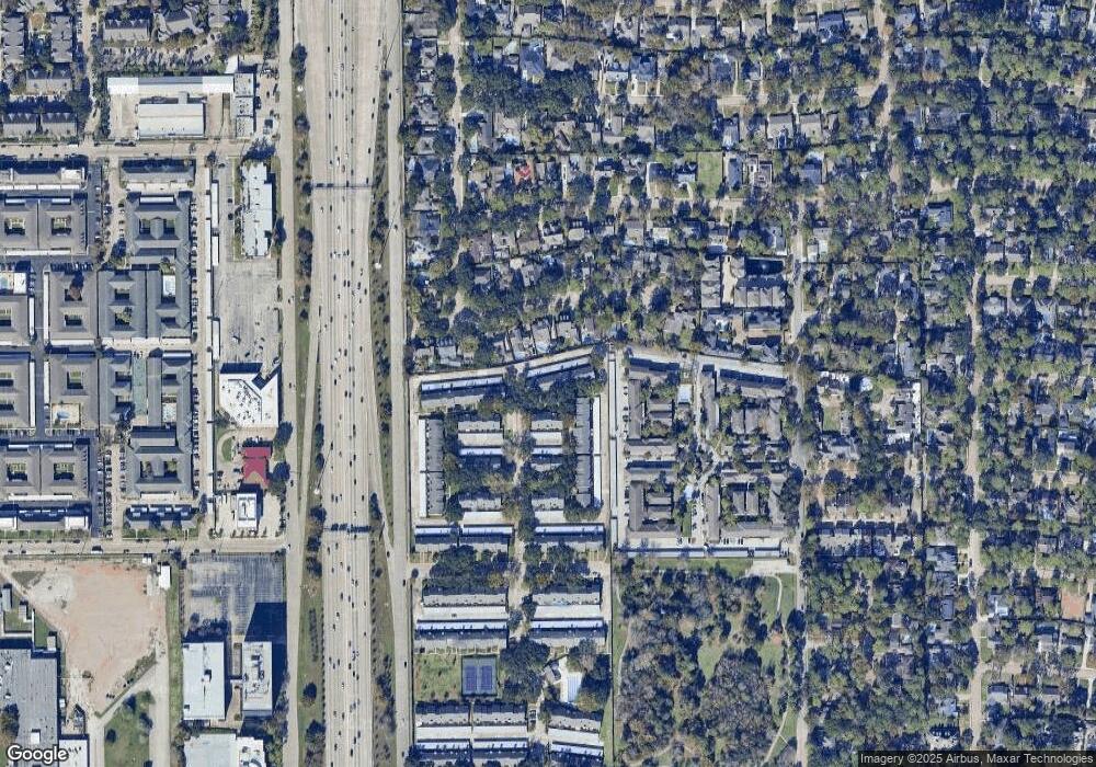 10232 Longmont Dr unit 50, Houston, TX 77042 - photo 1