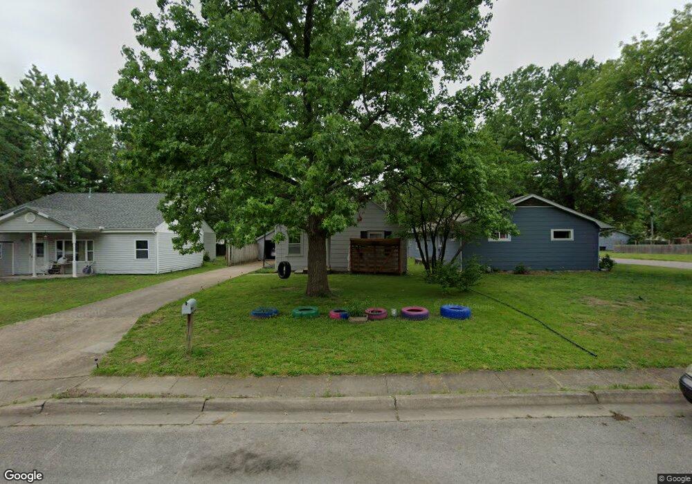 2926 Dirr Ave, Parsons, KS 67357 - photo 1