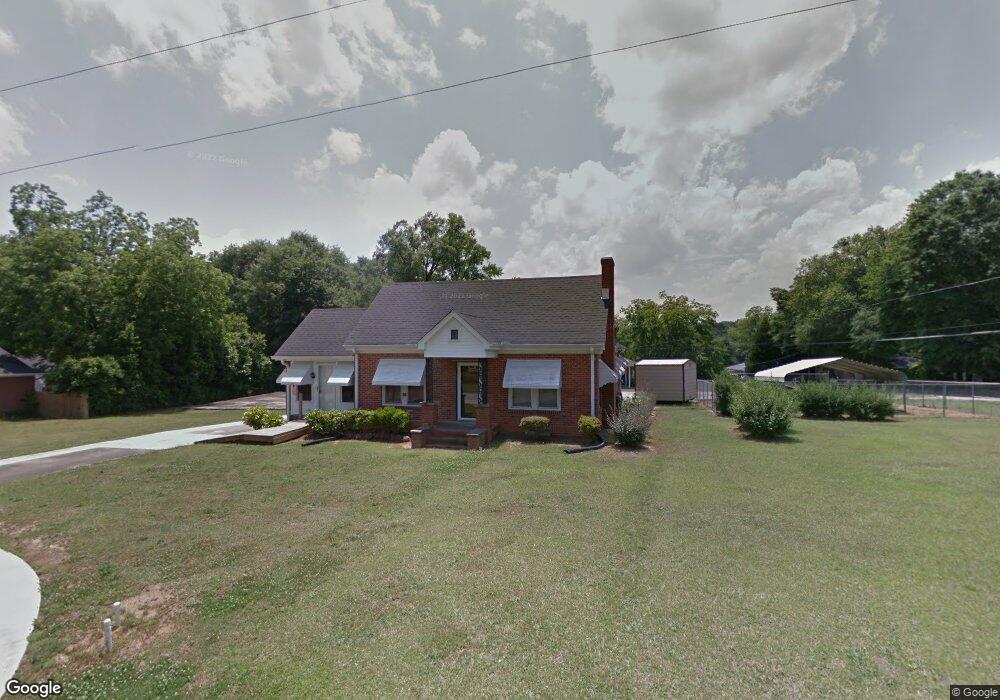 114 W New St, Winder, GA 30680 - photo 1