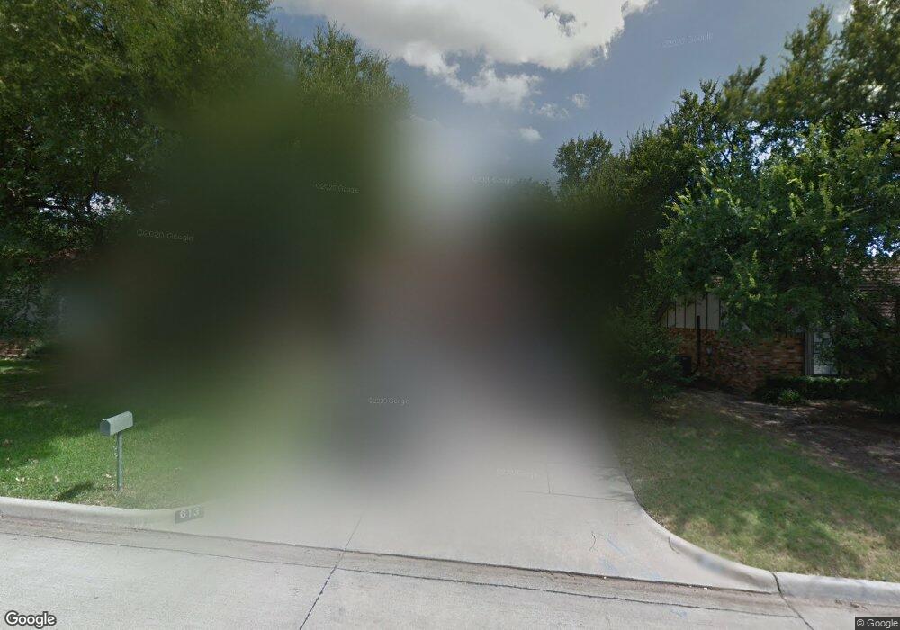 613 Stonehenge Dr, Hurst, TX 76054 - photo 1