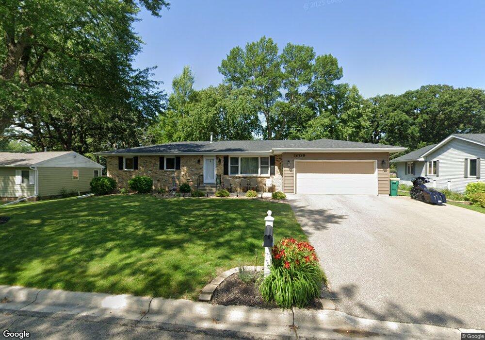 1609 Bunker Hill Rd, Albert Lea, MN 56007 - photo 1