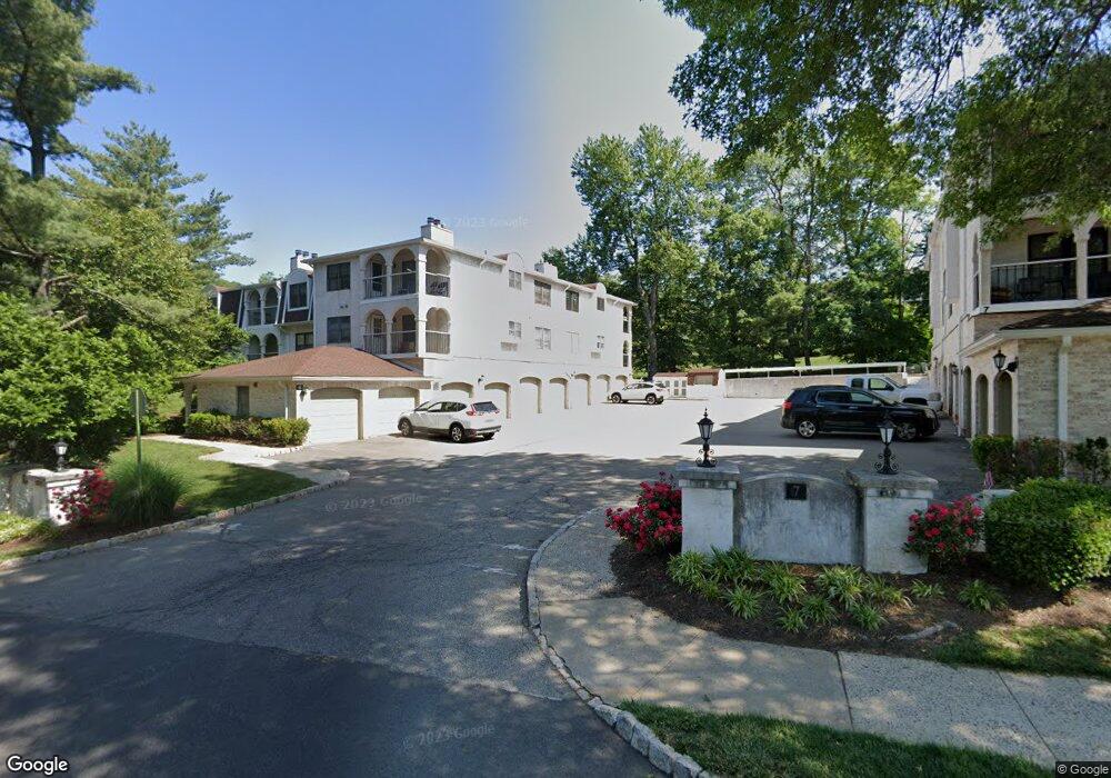 8E Heritage Dr unit 8E, Chatham, NJ 07928 - photo 1