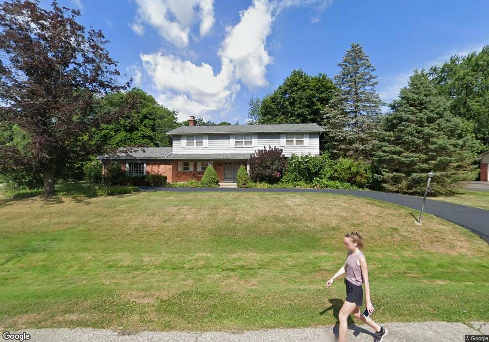 5286 Kellen Ln, Bloomfield Hills, MI 48302 - photo 1