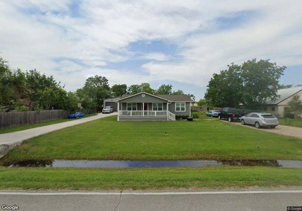 105 Cline Dr, Alvin, TX 77511 - photo 1