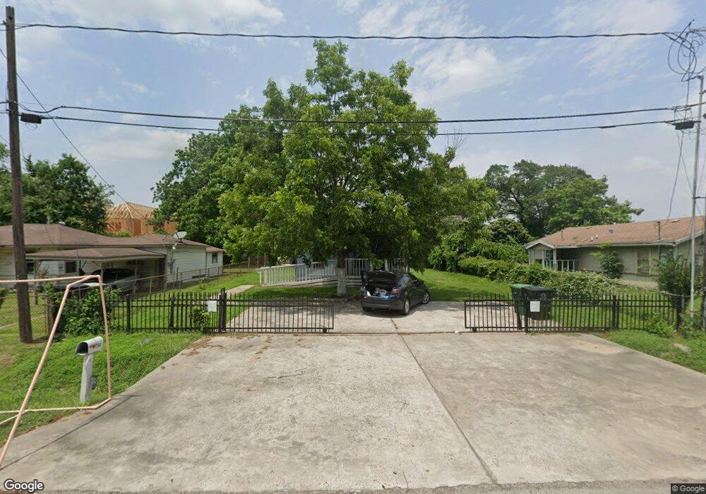754 Fortune St, Houston, TX 77088 - photo 1