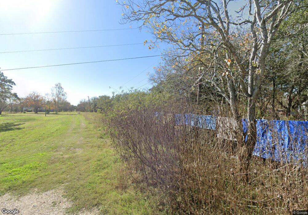 8 W Cypress St, Brazoria, TX 77422 - photo 1