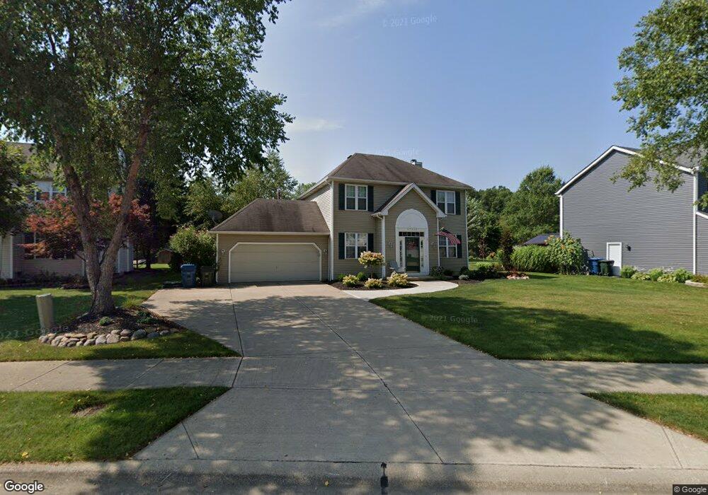 27013 Glenside Ln, Olmsted Falls, OH 44138 - photo 1