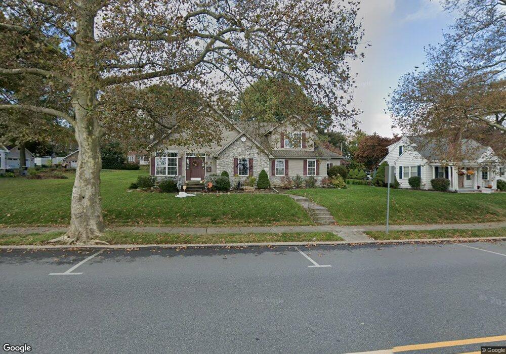 528 Cocoa Ave, Hershey, PA 17033 - photo 1