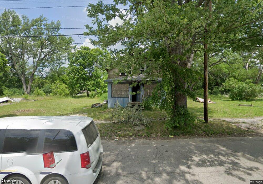 1721 Leith St, Flint, MI 48506 - photo 1