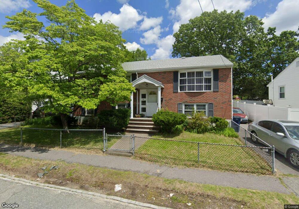 92 Running Brook Rd, West Roxbury, MA 02132 - photo 1