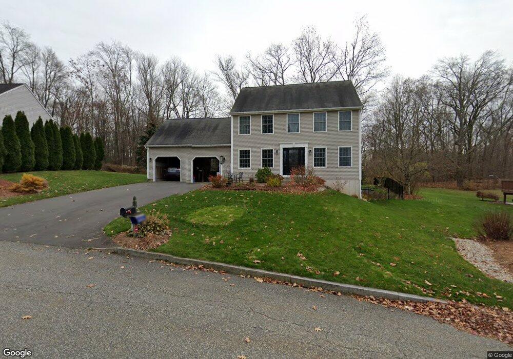 379 Meadowbrook Dr, Manchester, CT 06042 - photo 1