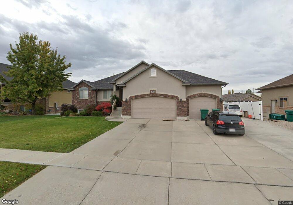 1613 Boulder Creek Ln, Layton, UT 84041 - photo 1