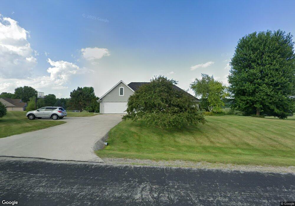 N53W26768 Arrowhead Dr, Pewaukee, WI 53072 - photo 1