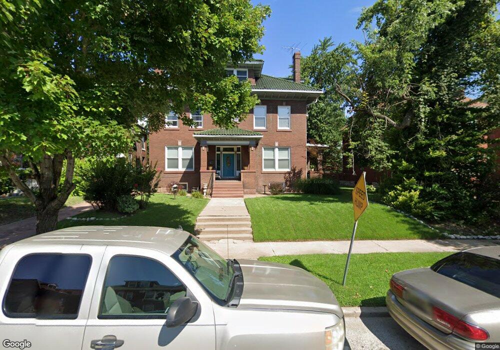 4545 Holly Ave, Saint Louis, MO 63115 - photo 1