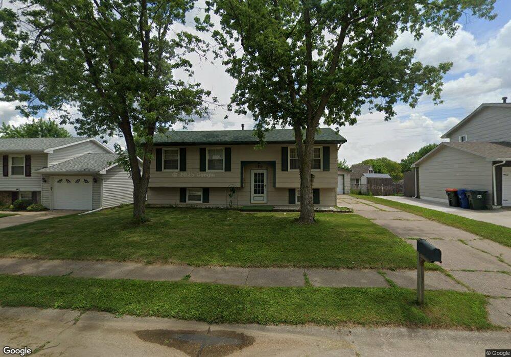1317 N Stark St, Davenport, IA 52804 - photo 1