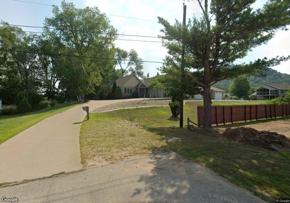 1812 Pleasant View Ln, Winona, MN 55987 - photo 1