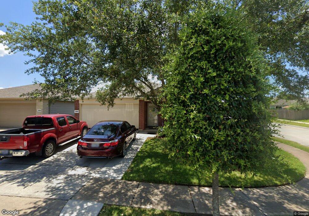 8906 Summerset Meadow Ct, Houston, TX 77075 - photo 1