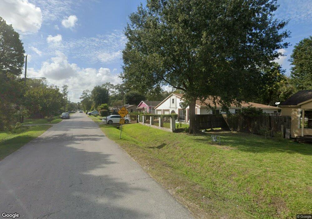 7233 S Hall St, Houston, TX 77028 - photo 1