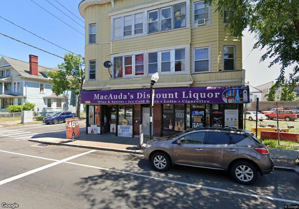 1368 E Main St unit 2nd Fl, Bridgeport, CT 06608 - photo 1