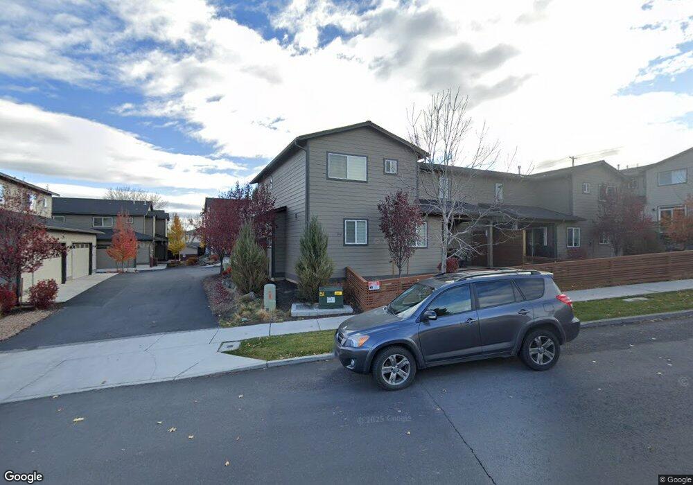 972 NE Paula Dr unit 9, Bend, OR 97701 - photo 1