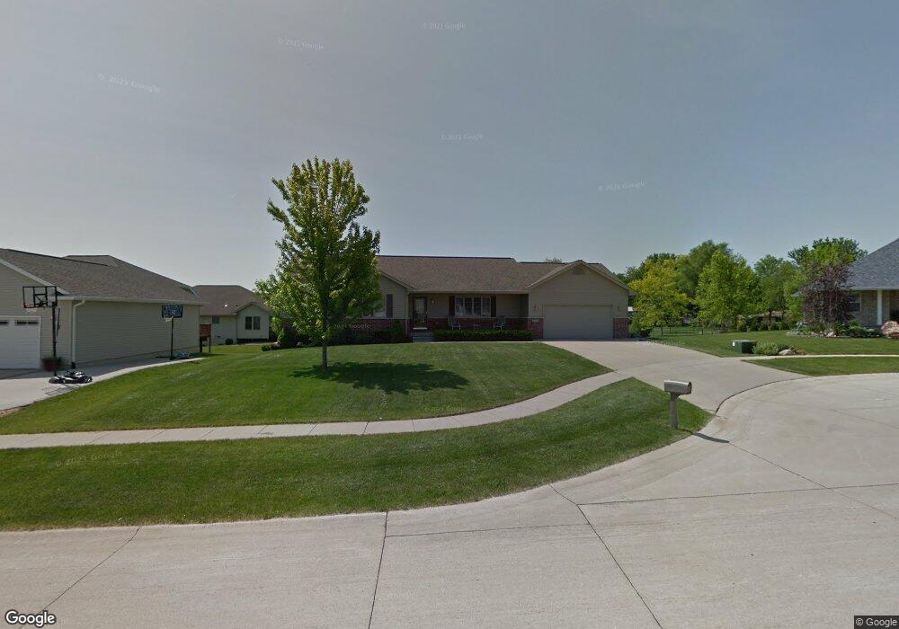 2135 Catherine Ct, Marion, IA 52302 - photo 1