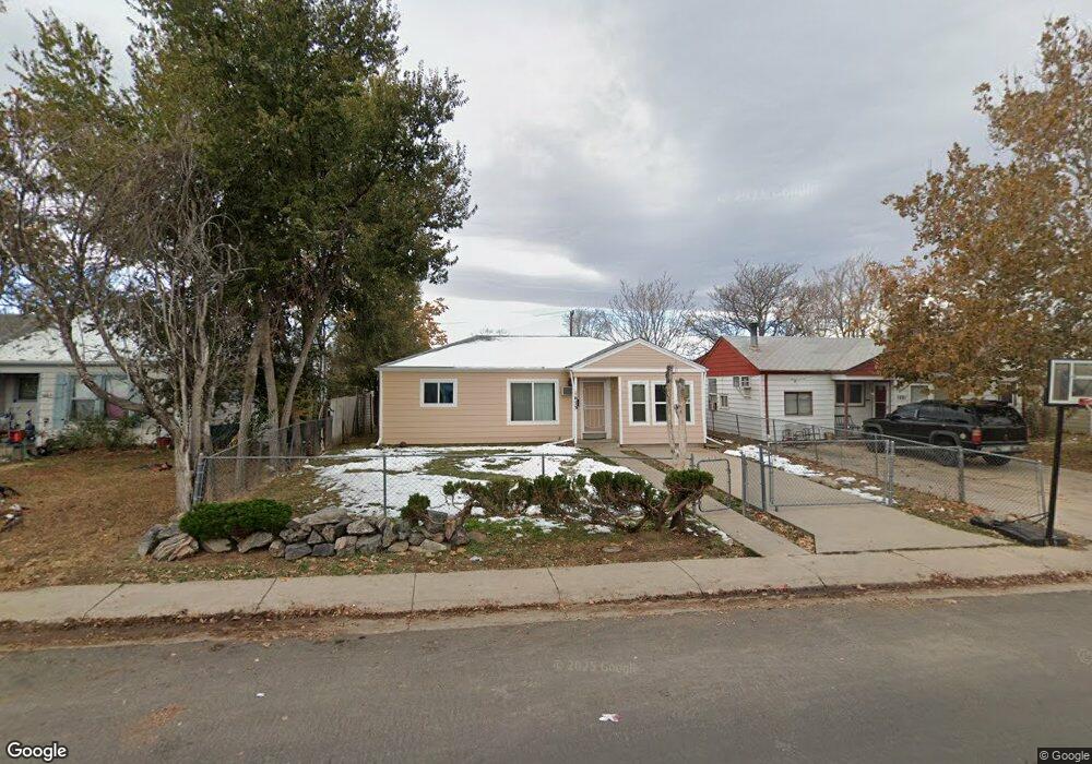 1673 Macon St, Aurora, CO 80010 - photo 1