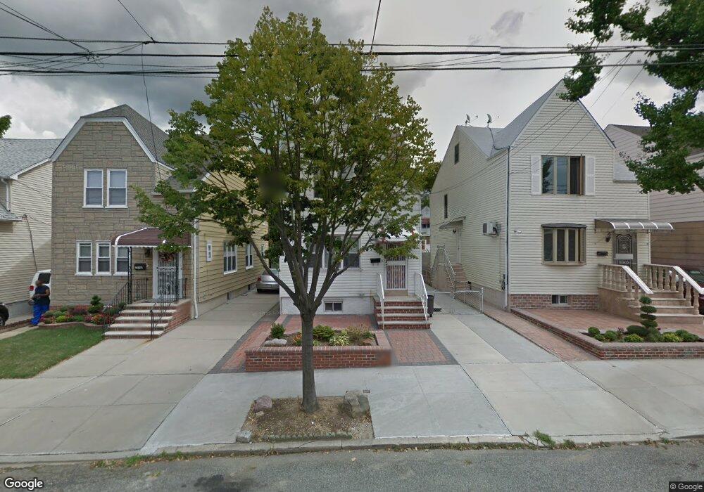 7715 170th St, Fresh Meadows, NY 11366 - photo 1