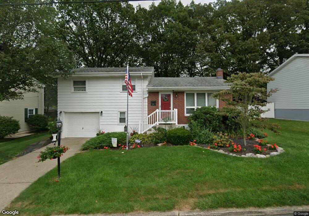 1001 Perry Ct, Hazleton, PA 18201 - photo 1