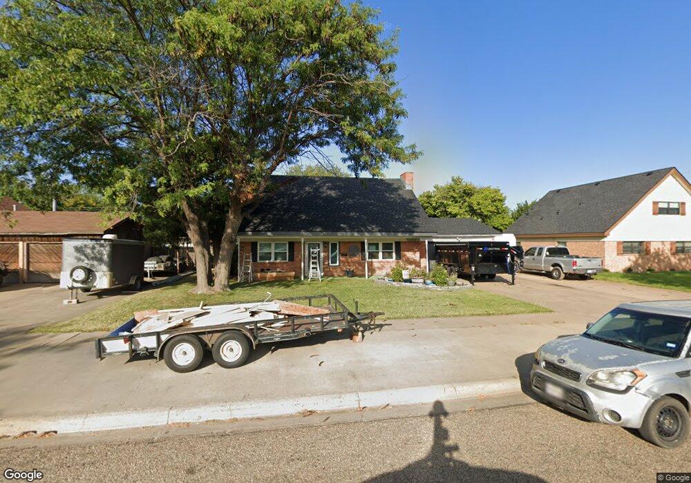 504 Phillips Dr, Dumas, TX 79029 - photo 1