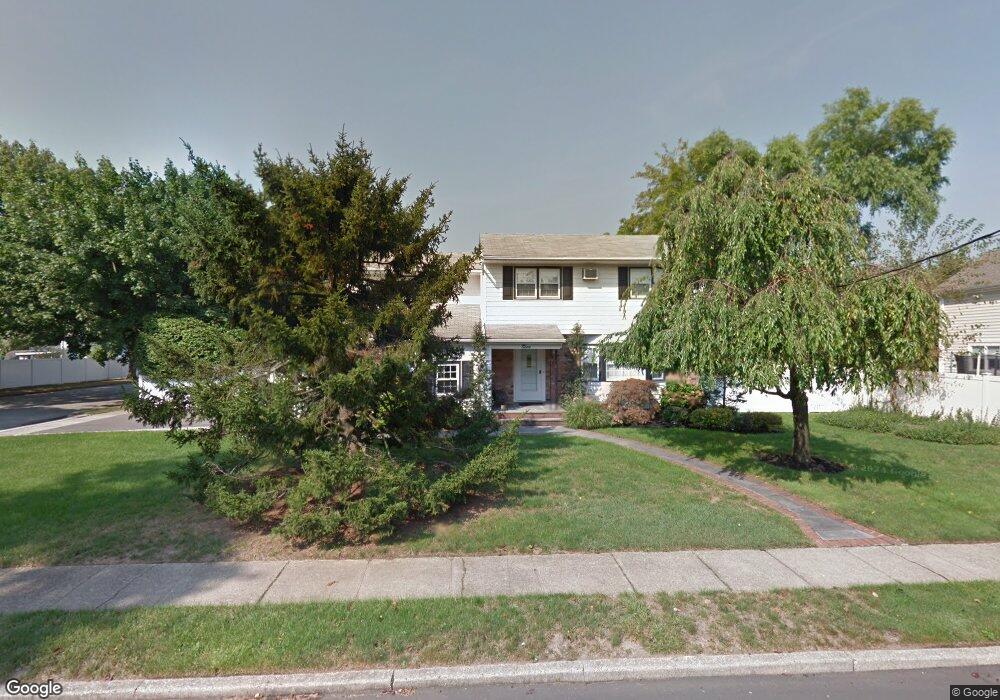 9 April Ave, Dix Hills, NY 11746 - photo 1